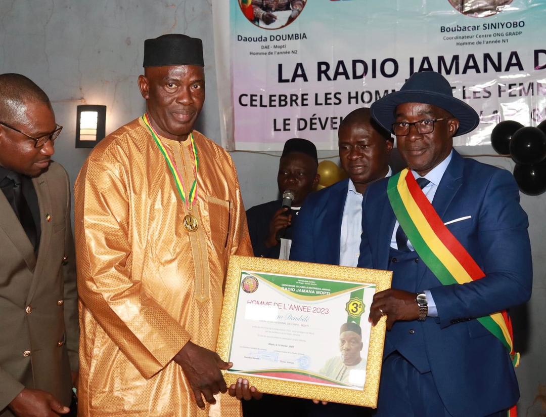 « L’homme de l’année 2023 de Mopti » : Le DR-INPS/MOPTI, DIANGO DEMBÉLÉ, A L’HONNEUR  